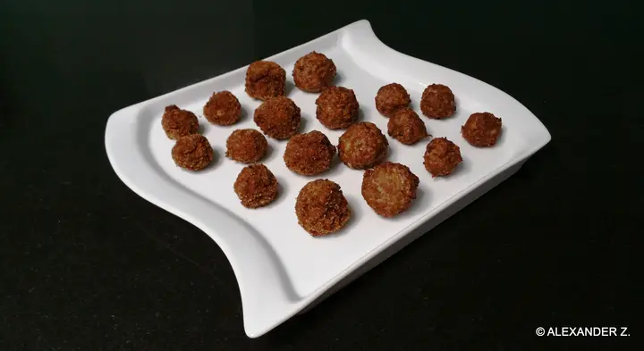 Faschierte Bällchen