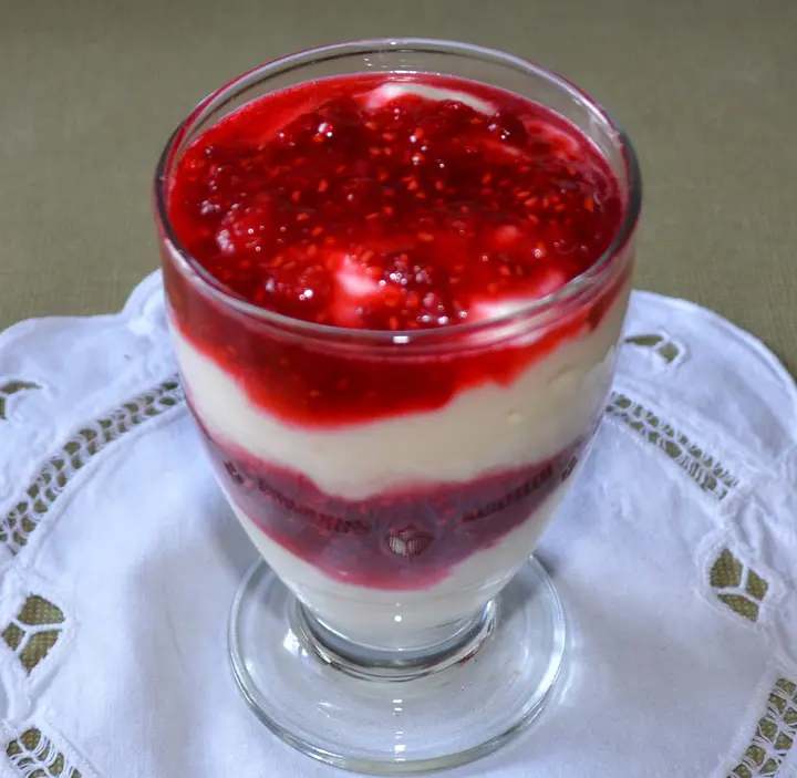 Himbeer-Vanille-Dessert