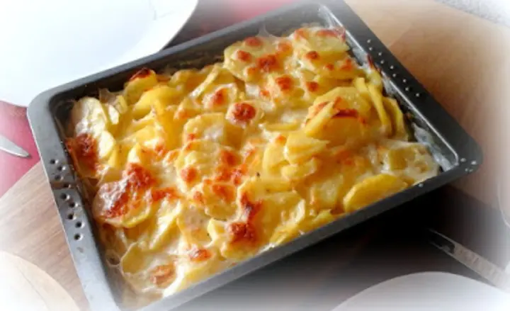 Einfaches Kartoffelgratin