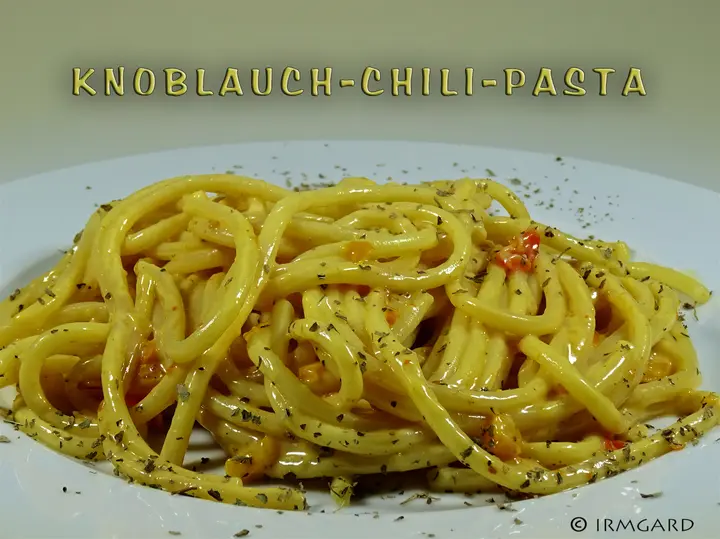 Knoblauch-Chili-Pasta