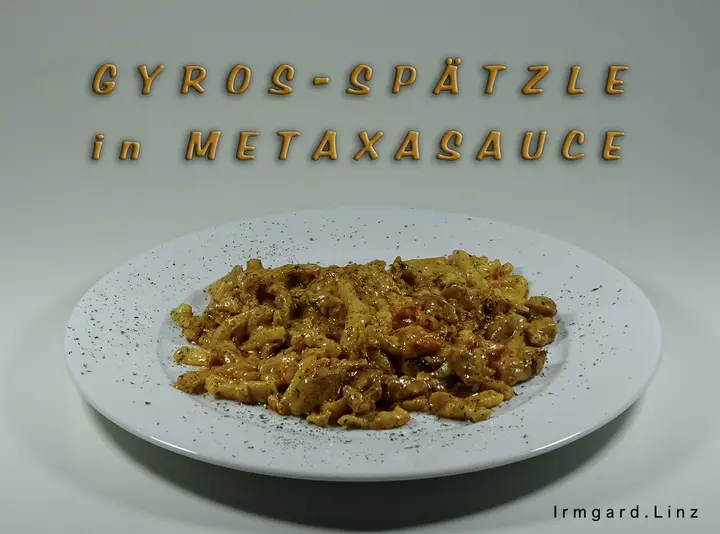 Gyros-Spätzle in Metaxasauce