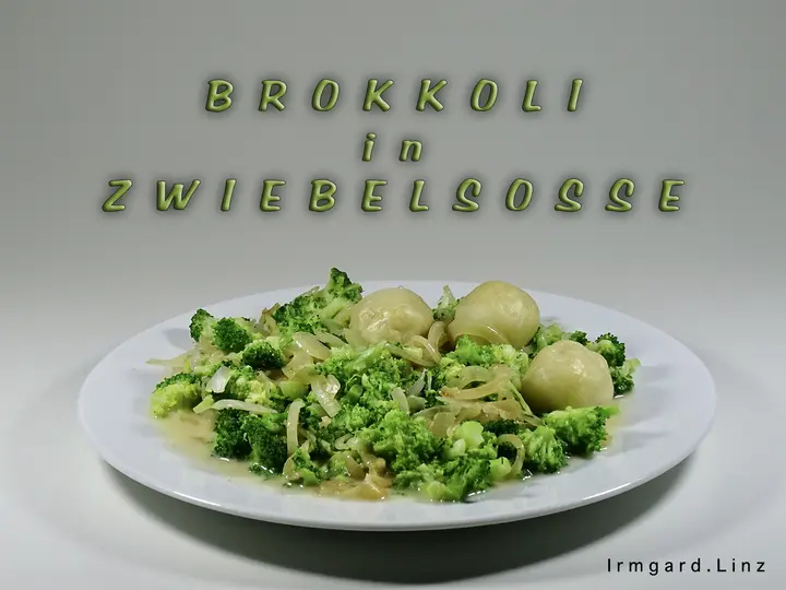 Brokkoli in Zwiebelsosse