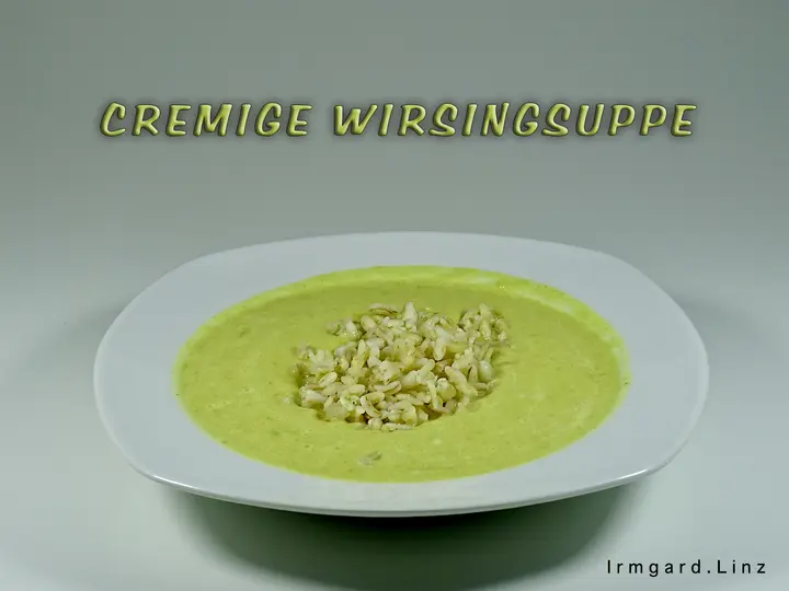 Cremige Wirsingsuppe
