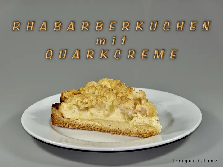 Rhabarberkuchen mit Quarkcreme