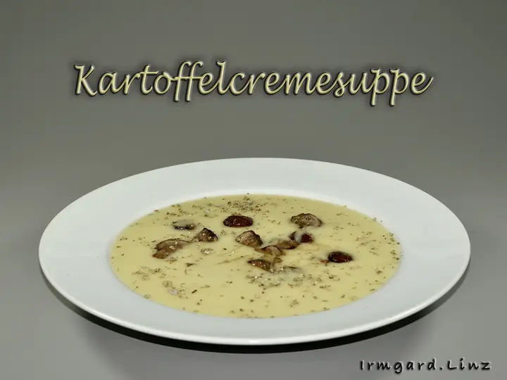 Kartoffelcremesuppe mit Pilzen