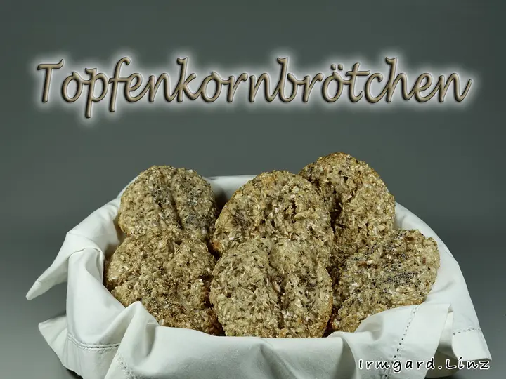Topfenkornbrötchen