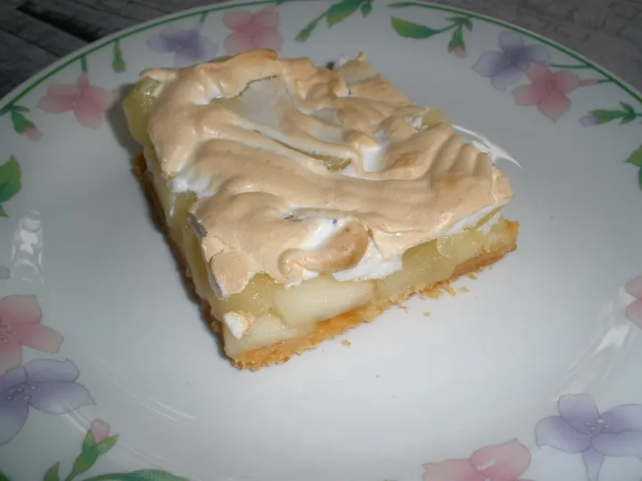 Apfelkuchen mit Haube