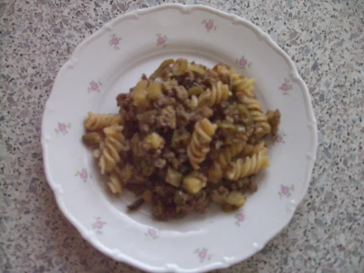 Nudel-Faschierten Auflauf