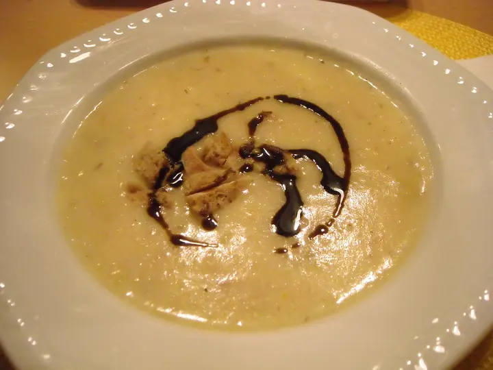 Erdäpfelcremesuppe