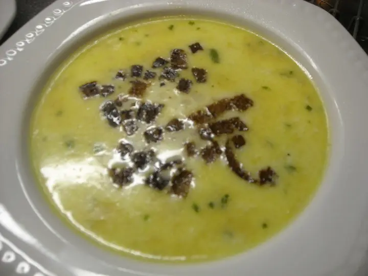 Graukäsesuppe