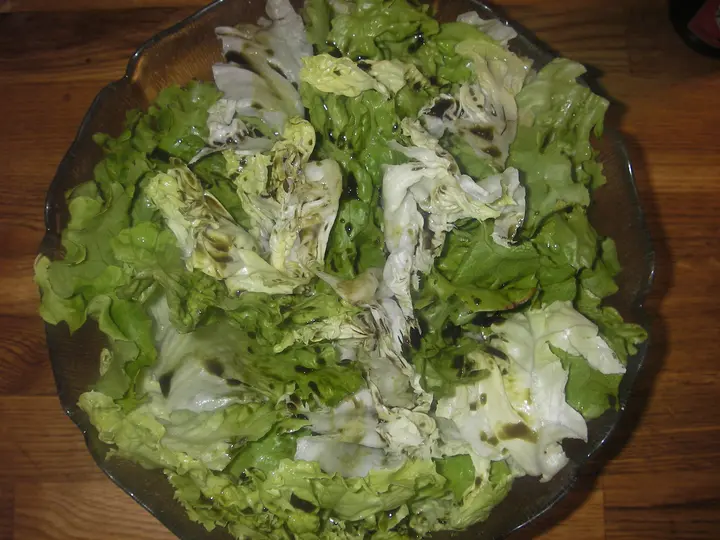 Grazer Krauthäuptel mit Kürbiskernölmarinade