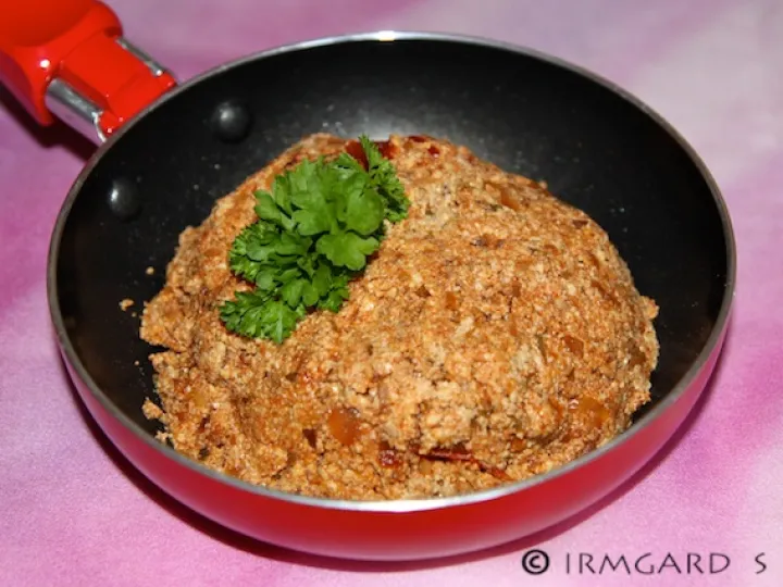 Zwiebel-Räuchertofu-Aufstrich