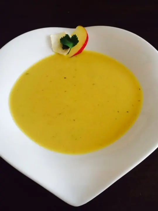 Apfel-Kren Suppe