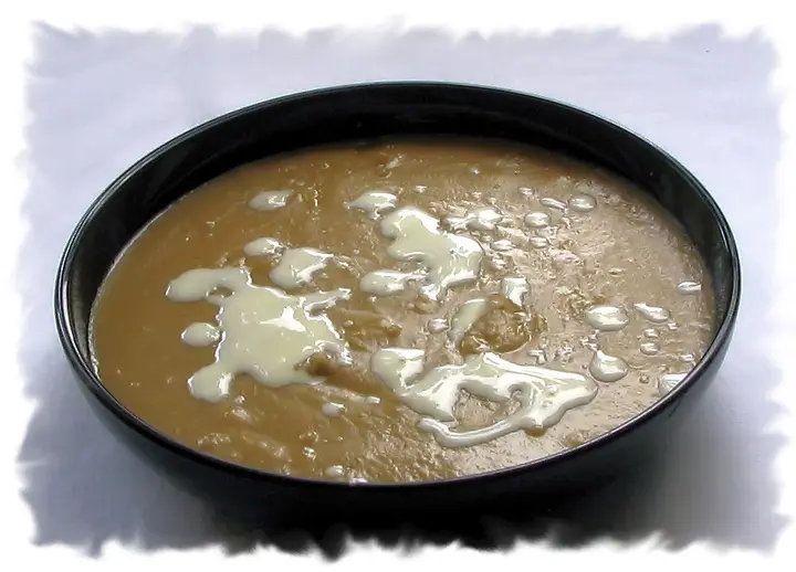 Bohnensuppe mit Steinpilzen