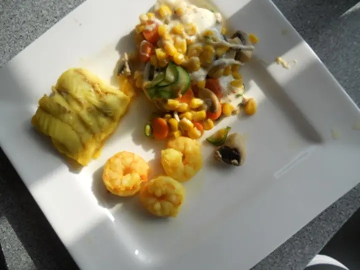 Curryfisch allerlei mit Mozzarellagemüse