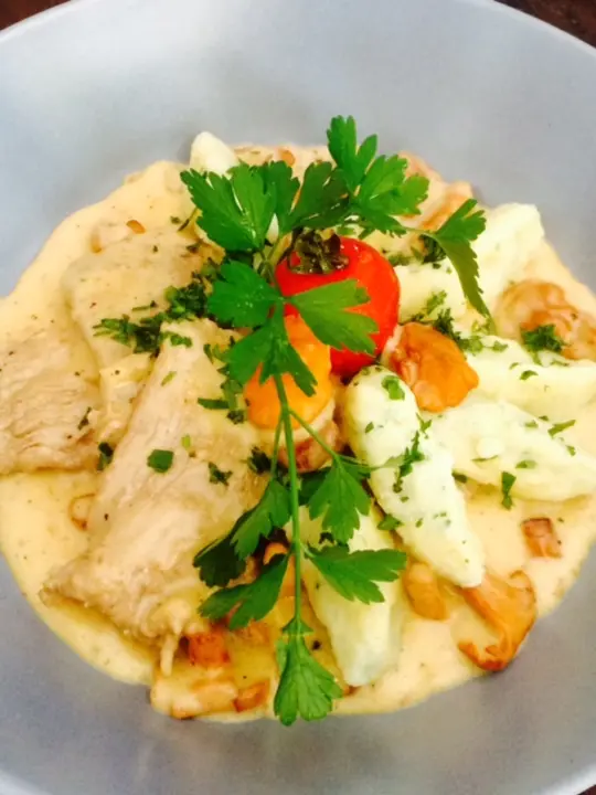 Eierschwammerl-Rahmsauce mit/ohne Rinderfilet