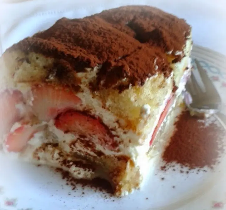 Leichtes Erdbeertiramisu