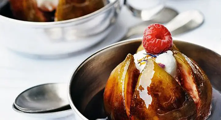 Flower Power Feigen mit Himbeeren und Frischkäse