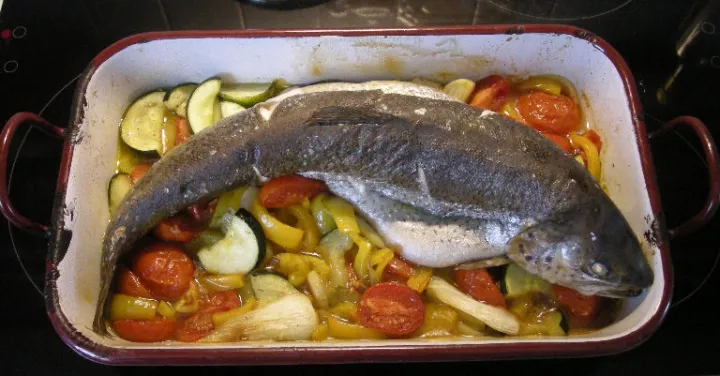 Forelle auf Balsamgemüse