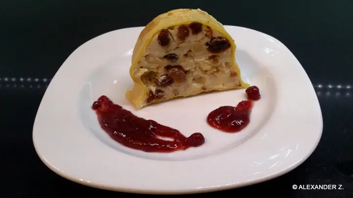 Gorgonzola Mascarpone Terrine im Crêpesmantel