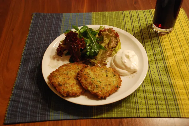 Hirselaibchen mit griechischem Joghurt