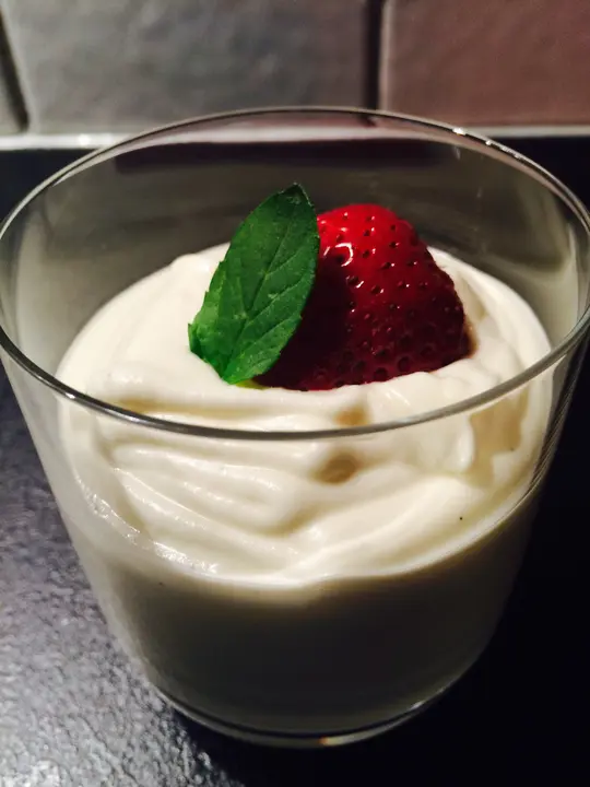 Einfaches Weißes Schokoladen Mousse 