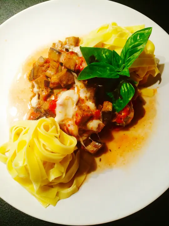 Melanzani-Tomaten  Pfanne überbacken 