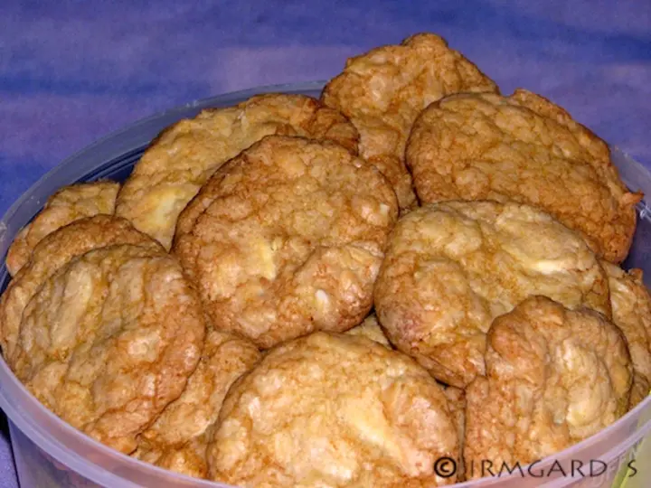 White Chocolate cookies