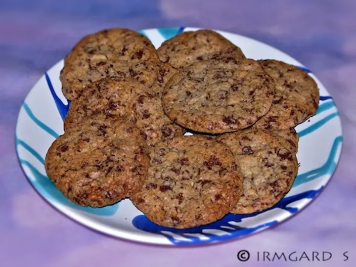 Cookies mit Haselnüssen und Zimt