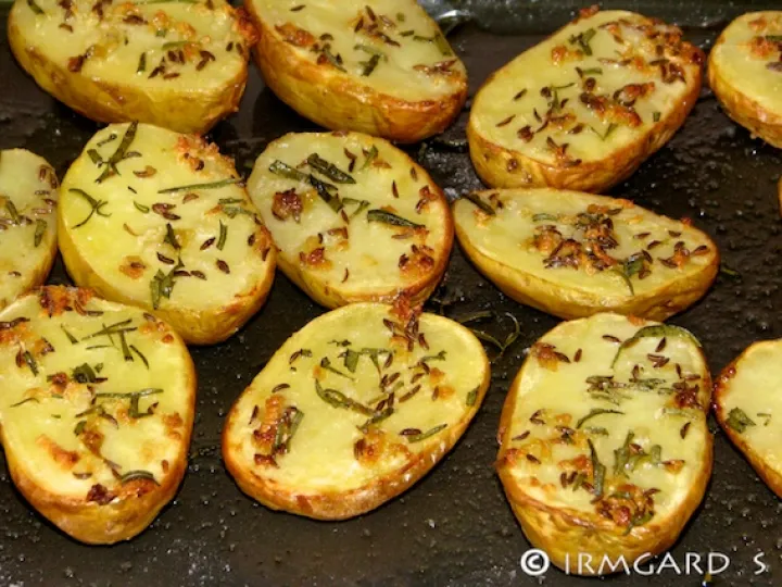 Geknofelte Ofenkartoffeln