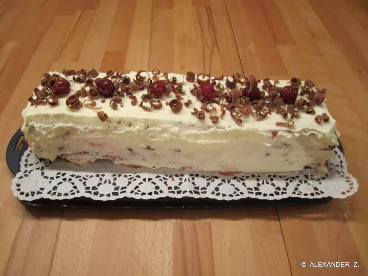 Rotwein-Schwarzwälder Schnitten