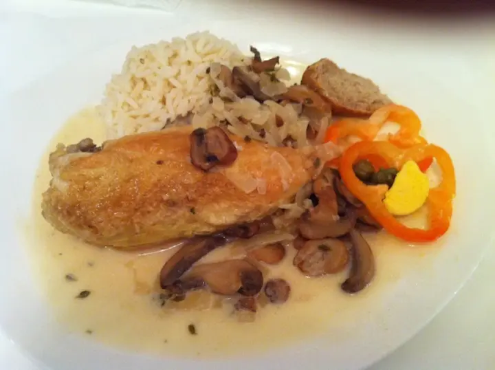 Hühnerbrust in Weinsauce