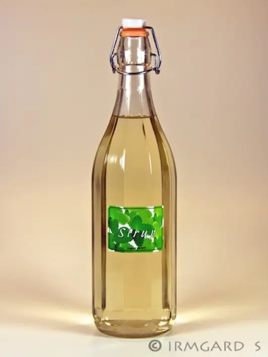 Zitronenmelissen-Sirup