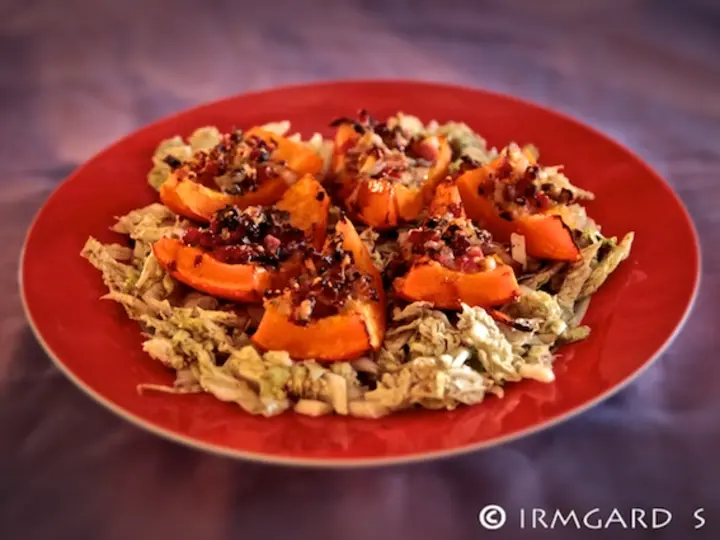 Im Ofen gebackener Kürbis