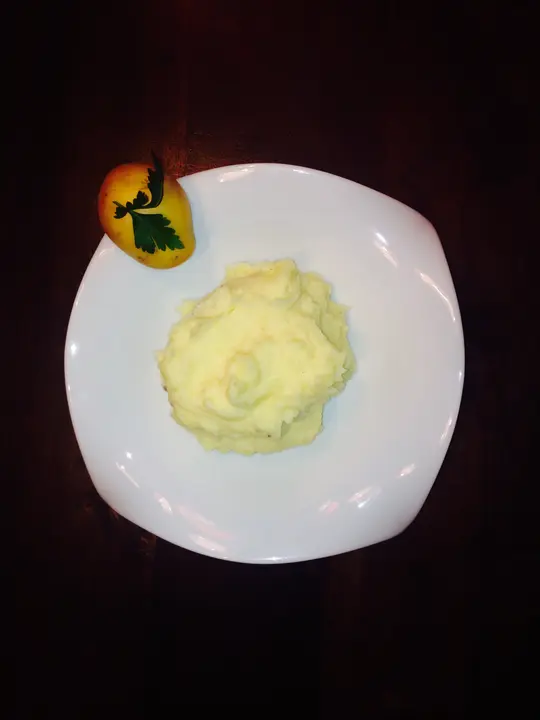 Flaumiges Kartoffelpüree mit ?