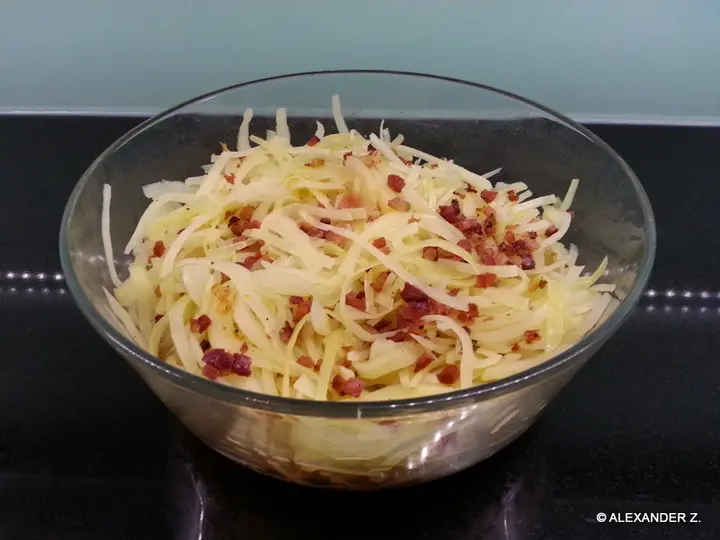 Warmer Krautsalt m. Speckwürfel