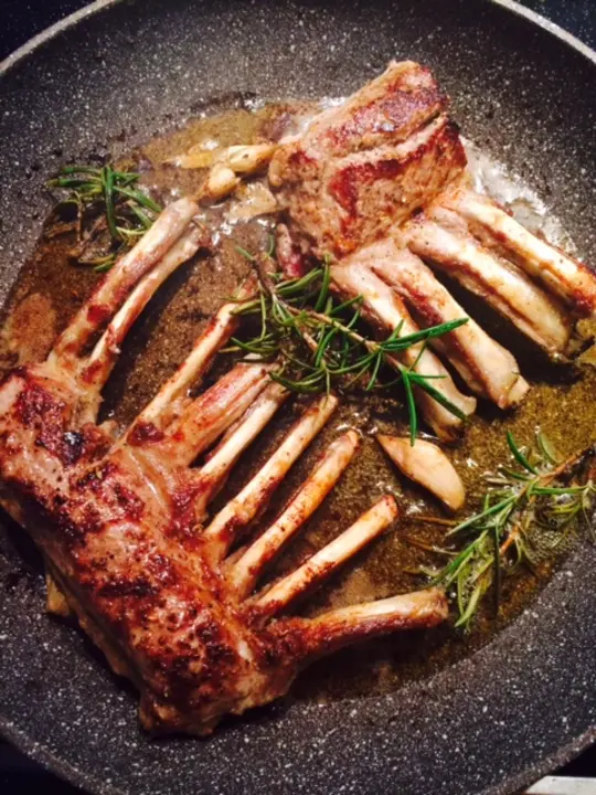 Lammkrone gebraten