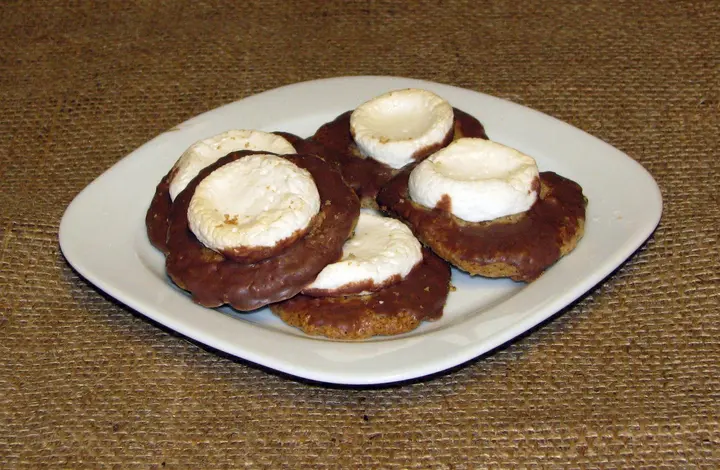 Macadamia-Cookies mit Marshmallows
