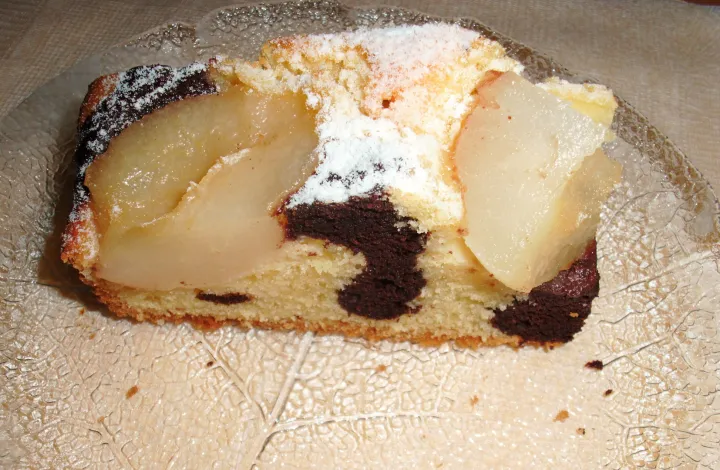 Marmorkuchen mit Birnen