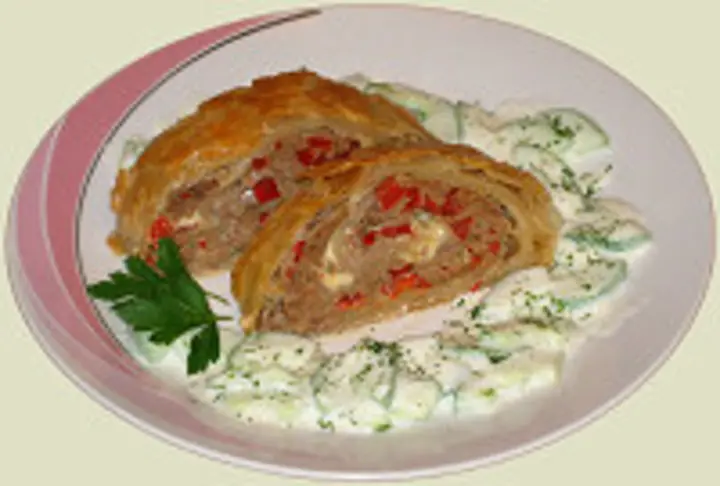 Fleisch-Paprika-Strudel