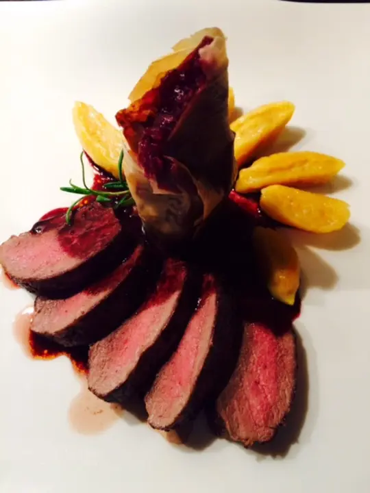 Rehfilet in Holunder-Sauce