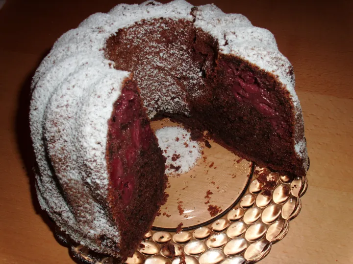 Kirsch - Schoko - Gugelhupf