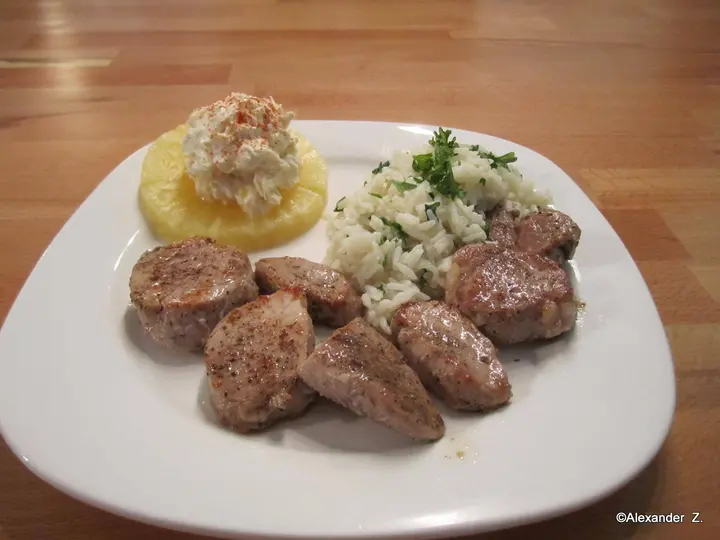 Schweinefilet mit Ananas - Frischkäse