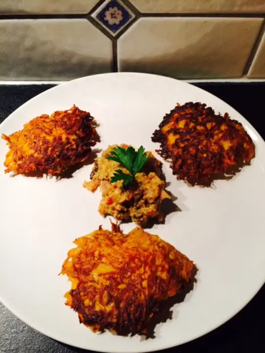 Süßkartoffel Rösti mit Zwiebelsenf