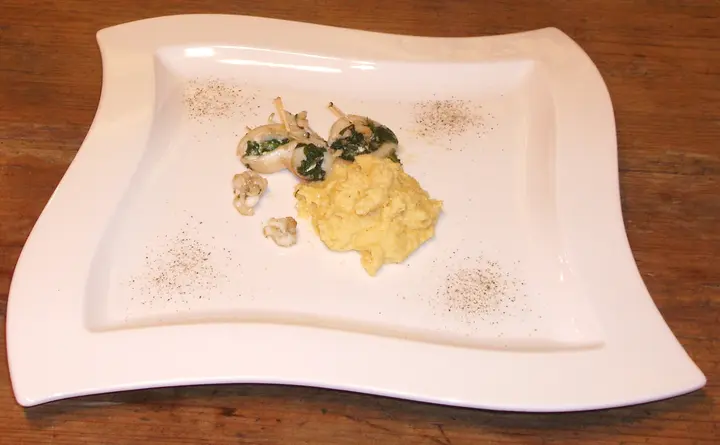 Tintenfisch mit Spinat-Schafkäsefülle