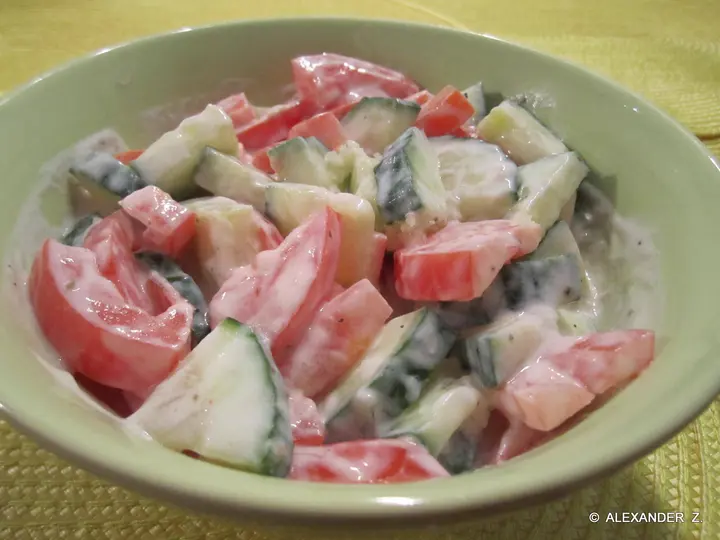 Wasabi  Tomaten-Gurkensalat     