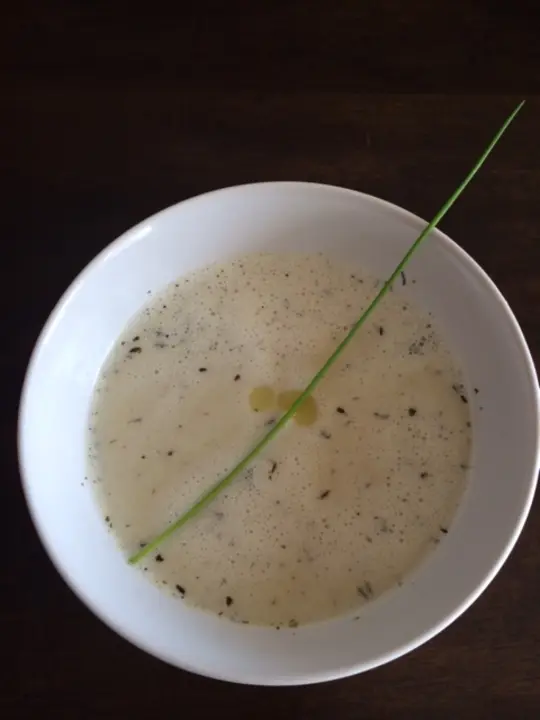 Topinambursuppe mit Trüffelöl