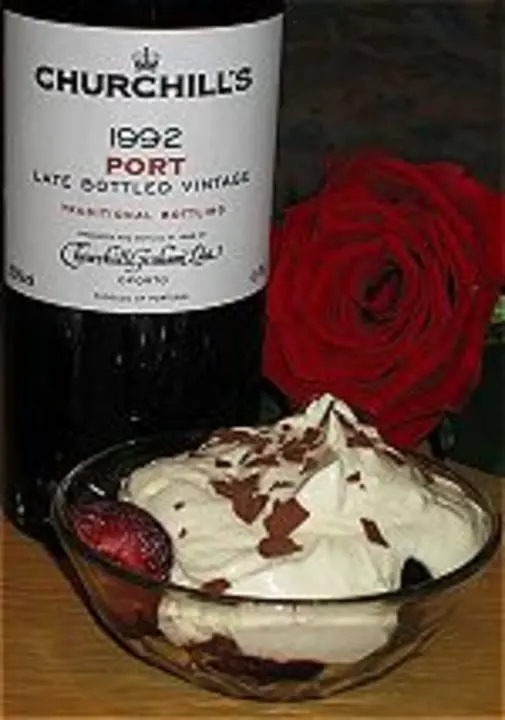 Topfencreme mit Zwetschken 