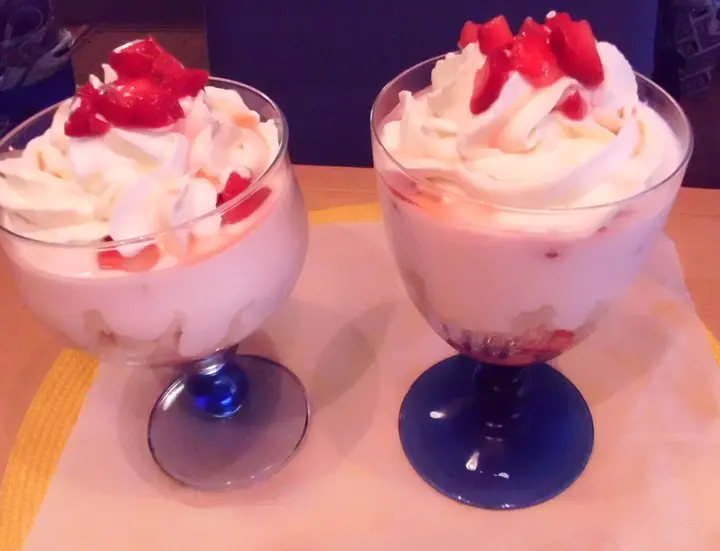 Erdbeer - Topfen - Dessert