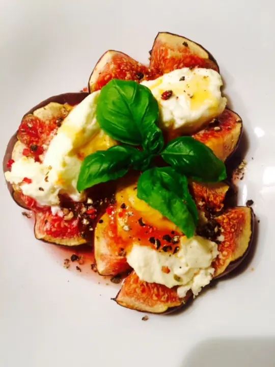 Überbackene Feigen mit Ziegenkäse